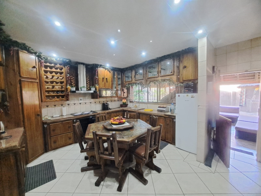 4 Bedroom Property for Sale in Safari Gardens North West